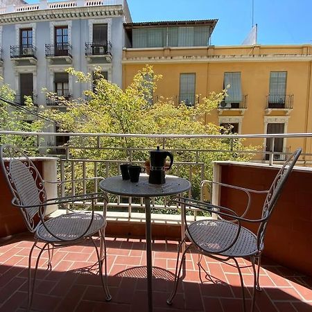 Piso En El Centro De Granada. Parking Opcional Daire Dış mekan fotoğraf