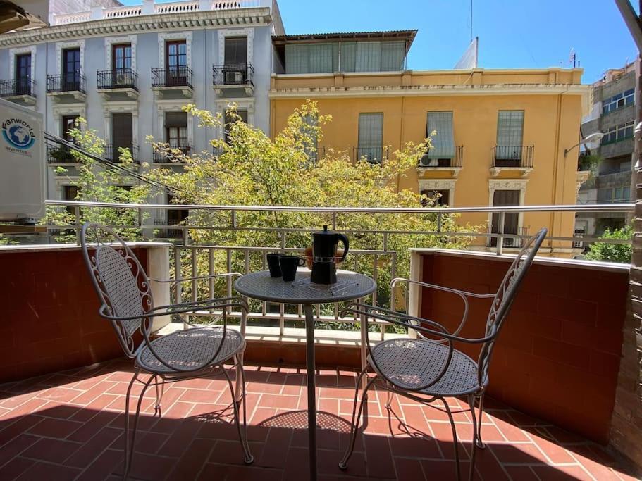 Piso En El Centro De Granada. Parking Opcional Daire Dış mekan fotoğraf